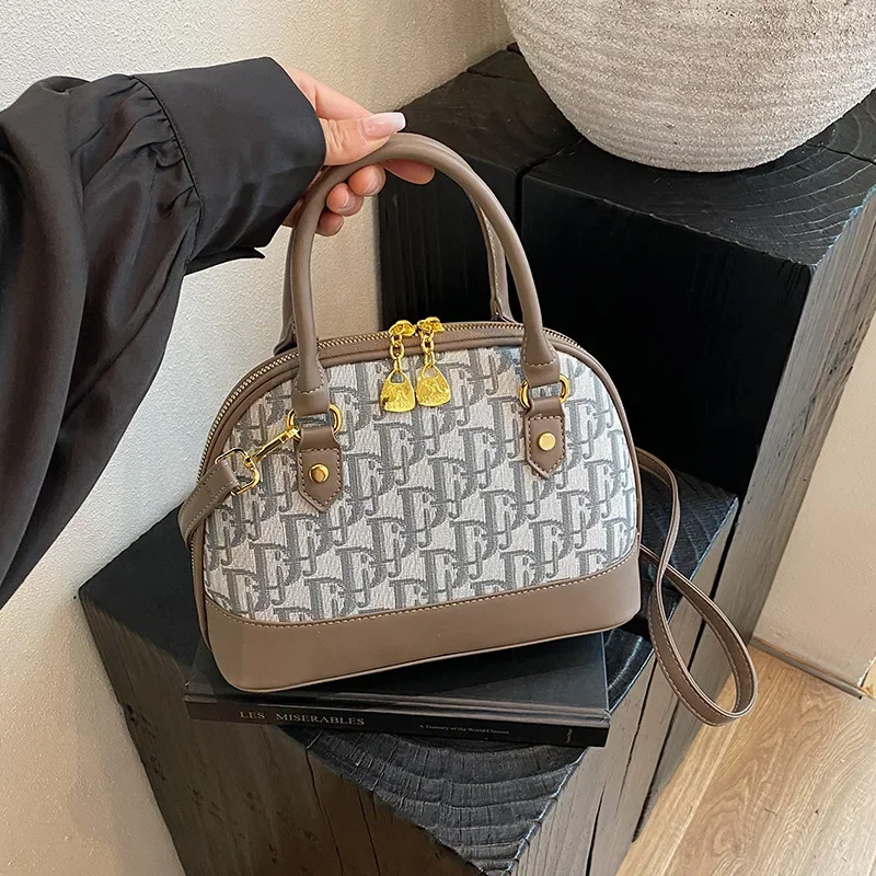 

2025 Vintage Floral Tote Bag - Women's Luxury Crossbody & Shoulder Purse with Shell-Shaped Design for Stylish Everyday Use
