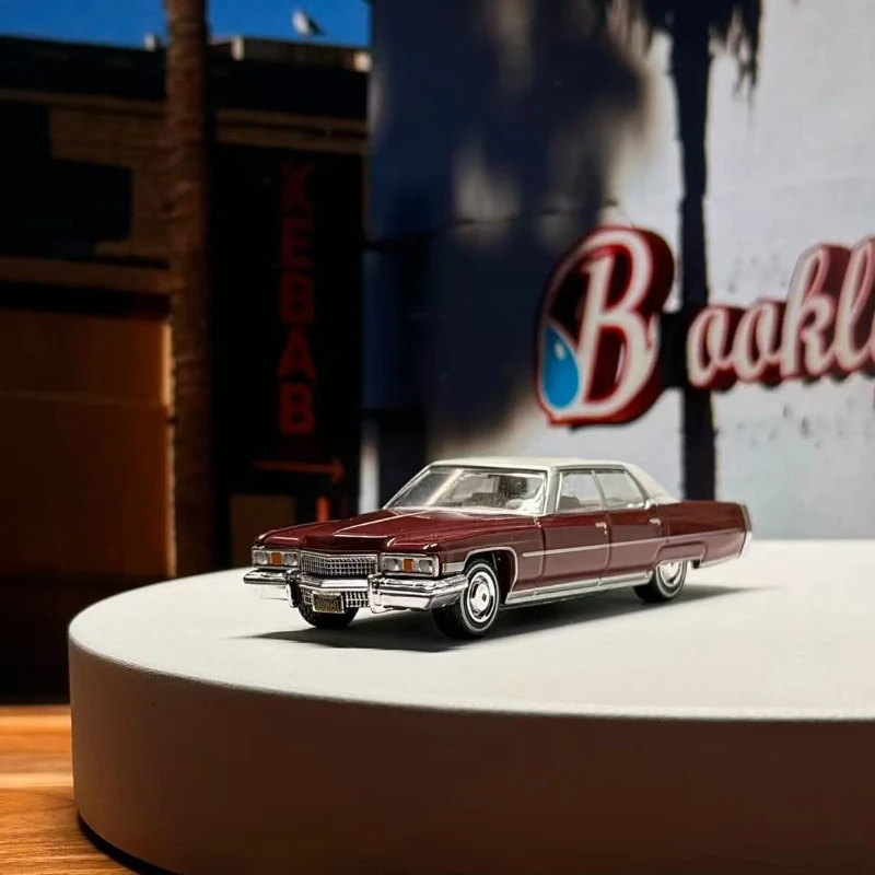 greenlight 1:64 1973 Cadillac Sedan deville High Simulation Diecast Metal Alloy Model Car Toys For Gift Collection W674