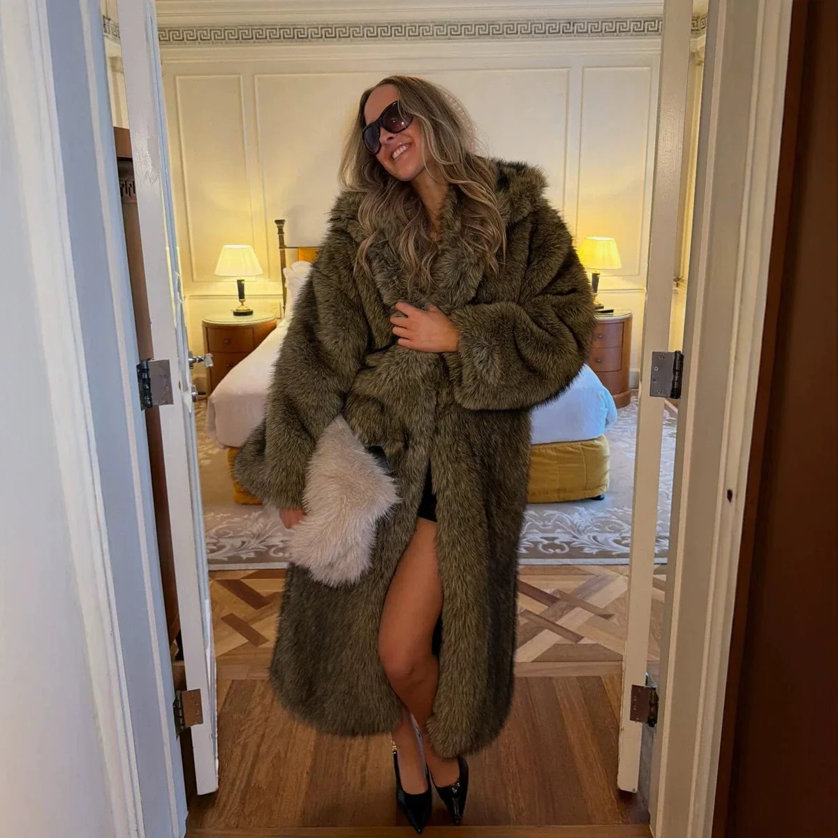 Winter Young Fashion Women's Clothing Imitation Fox Fur Coat Extended Artificial Fur