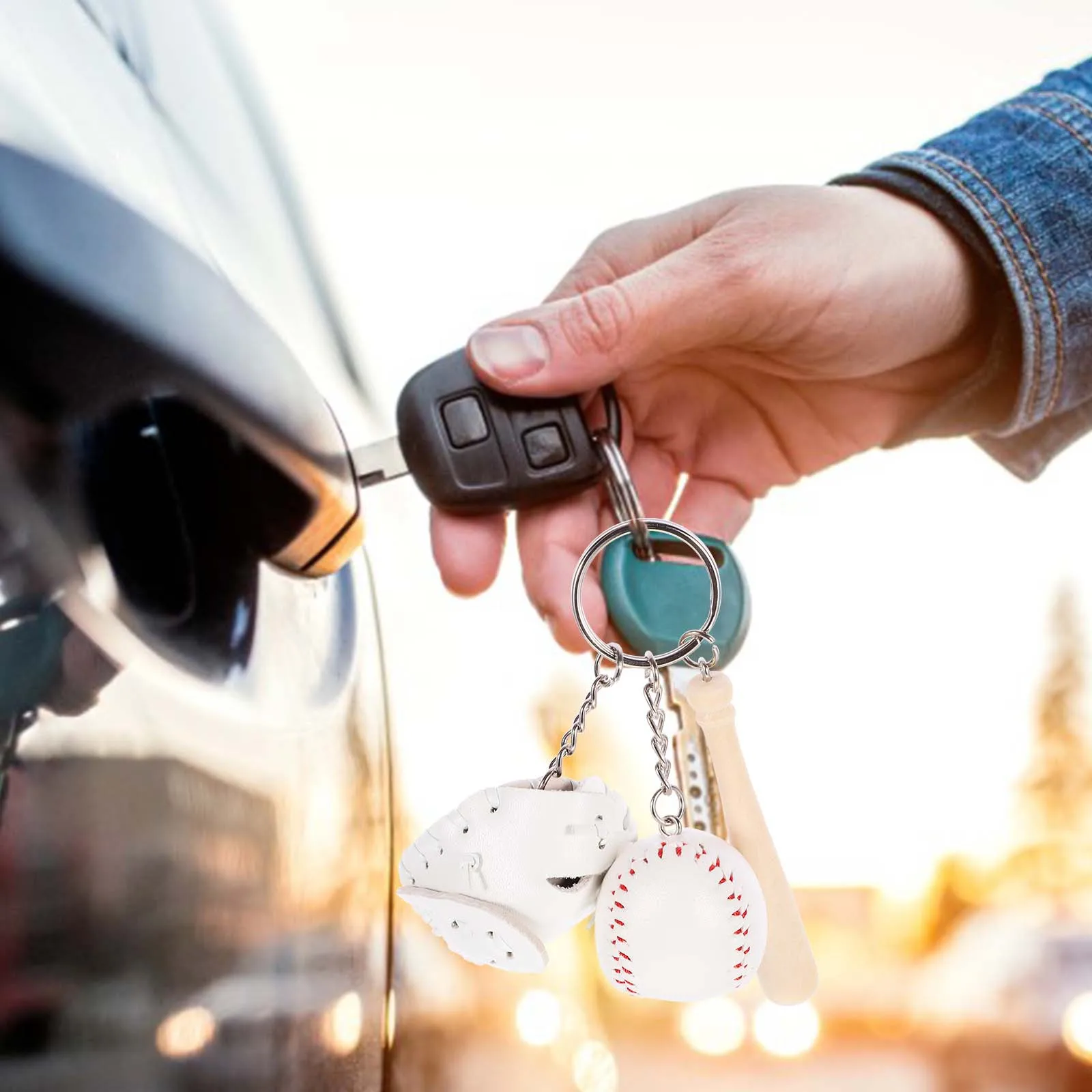 

2Pcs Attractive Baseball Keychains Stylish Bat Design for Energetic Look Gifts Baseball Keychains for Boys Sports Key Chain