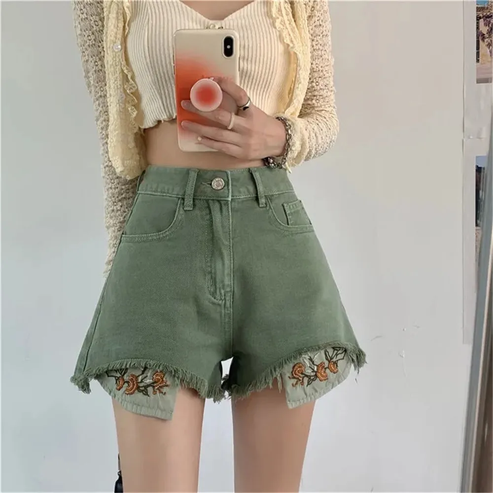 

Green Floral Embroidery Denim Shorts Women Hot Sweet Sexy High Waist Vintage Fashion Design Slim Summer Female Wild Streetwear