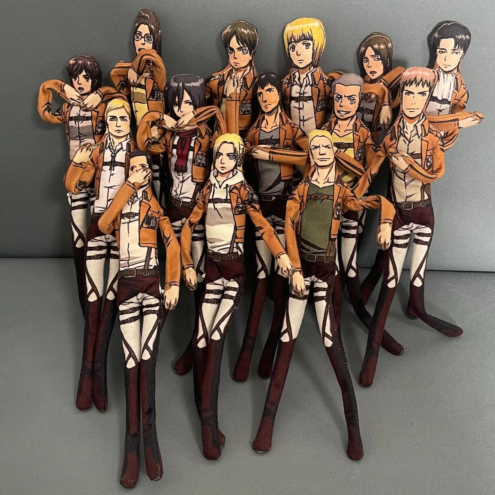 Action Stuffed Figures Anime Levi Eren Mikasa Armin Hange Reiner Erwin Plush Cotton Doll Twistable Shape Room Abstract Toys