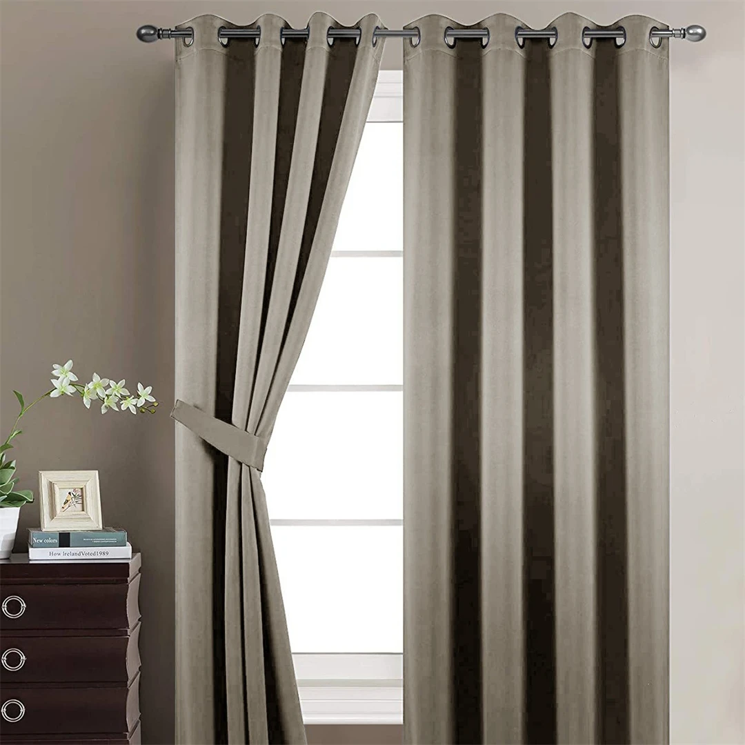 

A045655 Bedroom Curtains