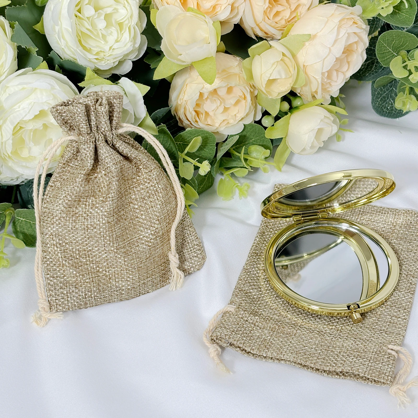 Custom Pocket Makeup Mirror Personalized Wedding Gift for Guests Golden Compact Mirror with Burlap Bag Wedding Favor Souvenir