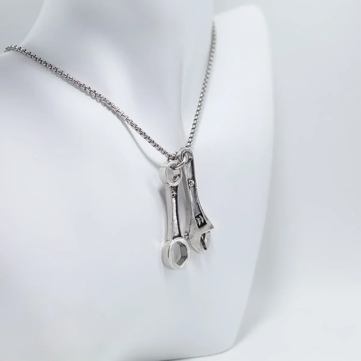 New Fashion Mechanical Punk Wrench Pendant Necklace for Men Repair Tool  Retro Motorcycle Rider Jewelry Accessories Gift