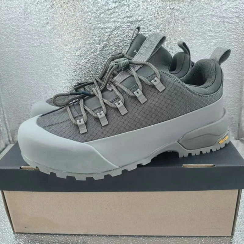 2025 Scarpe da trekking di vendita calda per uomo Scarpe da trekking antiscivolo Scarpe da trekking da uomo firmate di marca Scarpe da arrampicata di alta qualità
