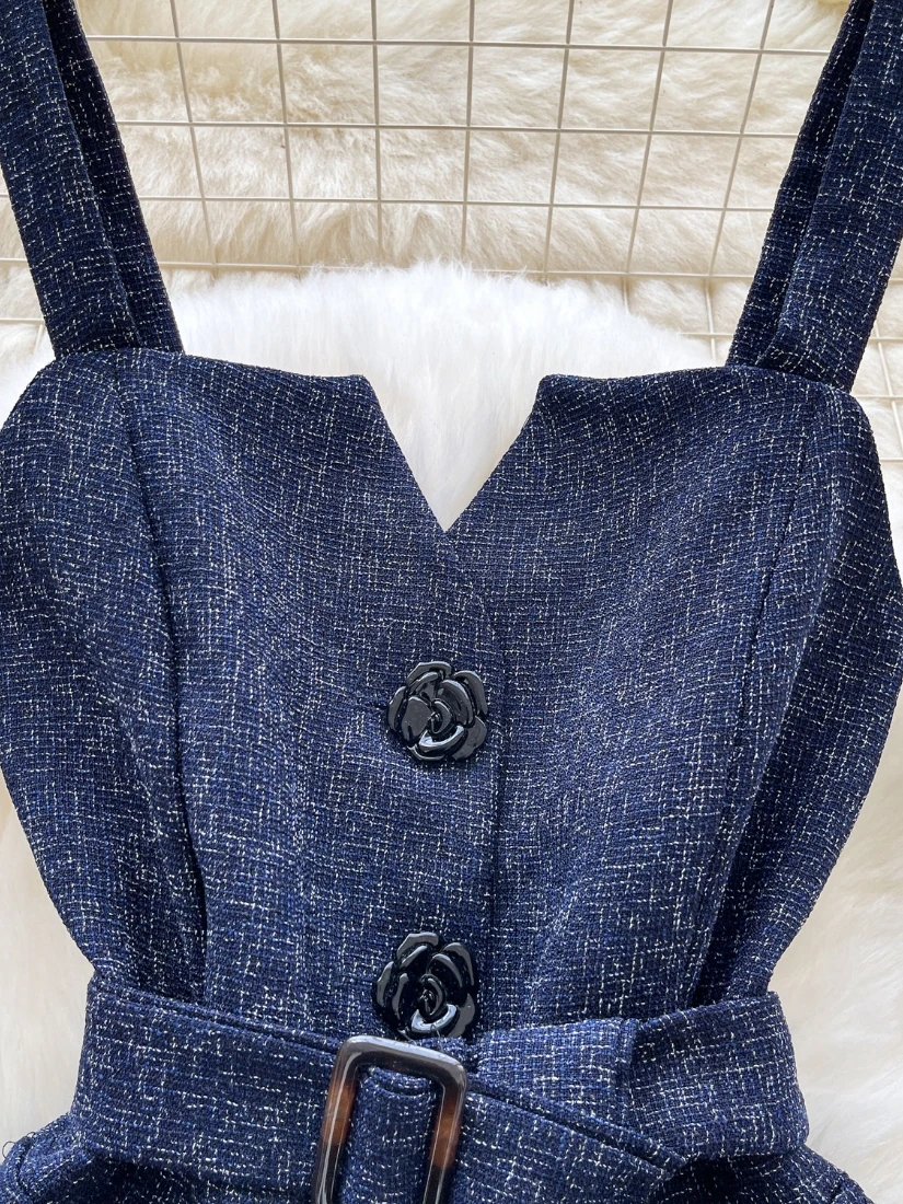 Foamlina Letni Elegancki Top na Ramiączkach Damski Seksowny Jednolity Dekolt V Bez Rękawów Odkryte Plecy Zapinany na Guziki Dopasowany z Paskiem Elegancki Krótki Top