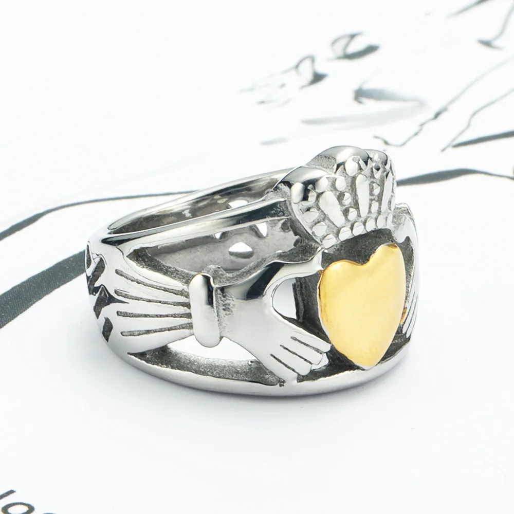 Claddagh Style Hand to Hold a Heart with Crown Ring Biżuteria ze stali nierdzewnej 316L Celtycki węzeł Biker Women Ring