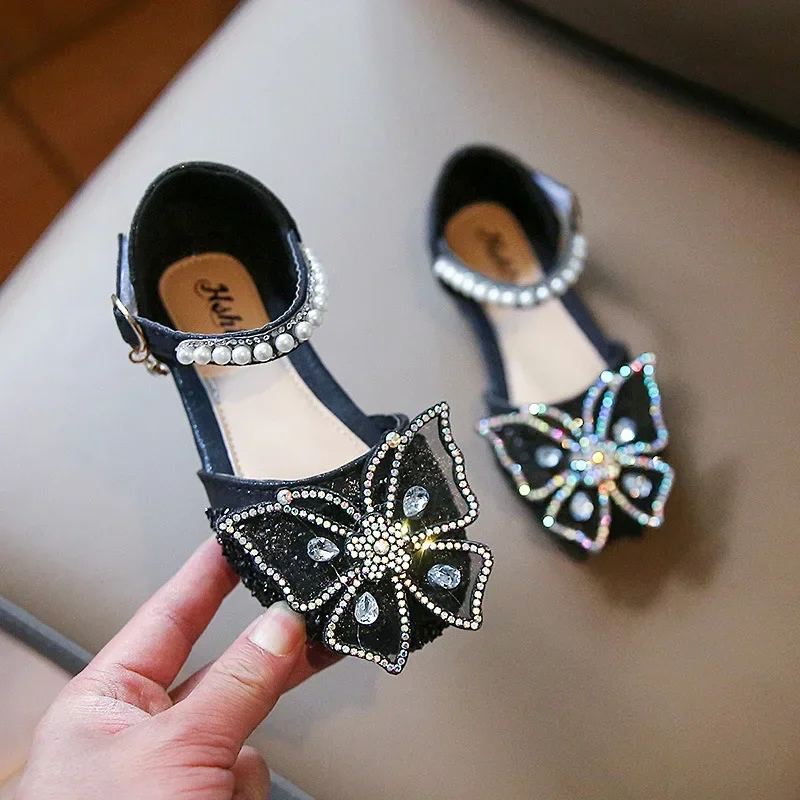 Sandalias para niños con diamantes de imitación brillantes, zapatos de princesa elegantes, mariposa, fiesta, boda, verano, 2024