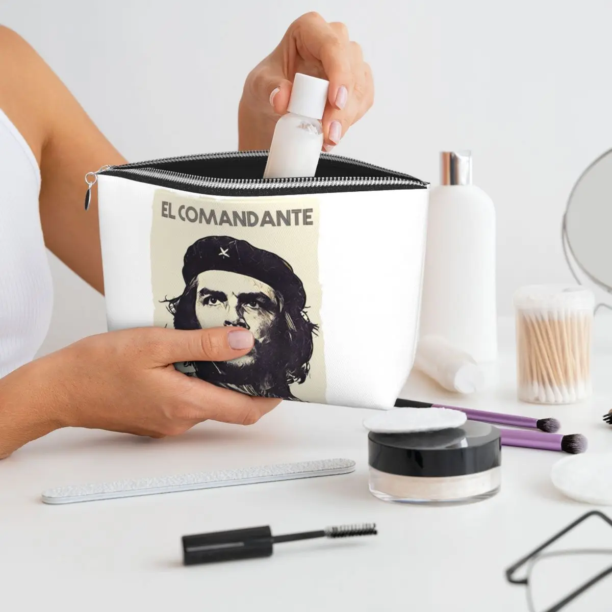 

Che Guevara As El Comandante Of Cuba Women Cosmetic Bags Travel Makeup Organizer Pouch Toiletry Storage Dopp Kit Box