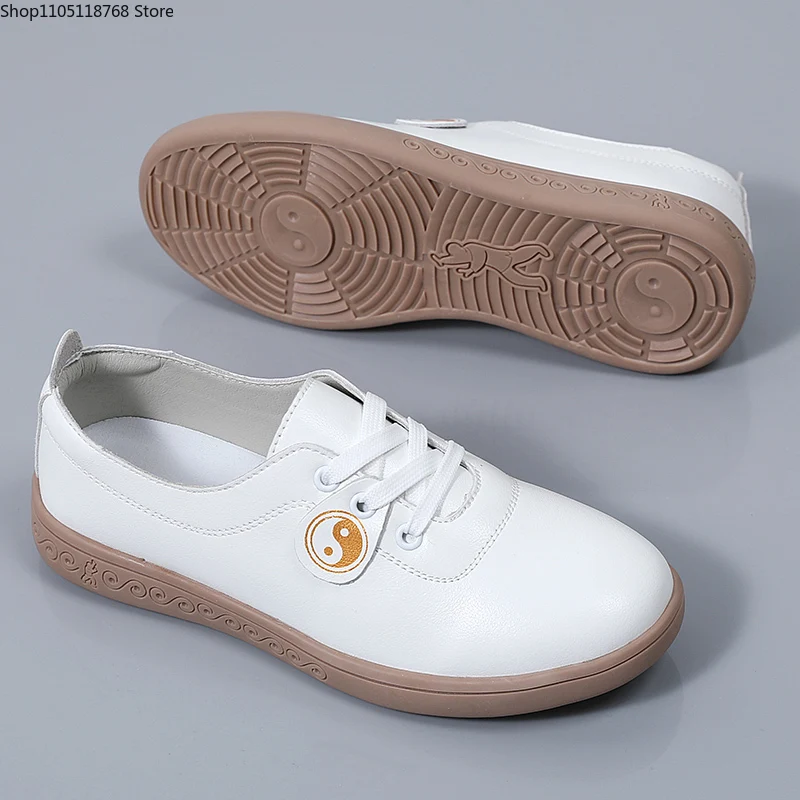 รองเท้าฝึกกังฟูจีน รองเท้าคาราเต้สำหรับผู้หญิงมืออาชีพ รองเท้าเทควันโด รองเท้ากีฬาไทเก๊ก รองเท้าศิลปะการต่อสู้