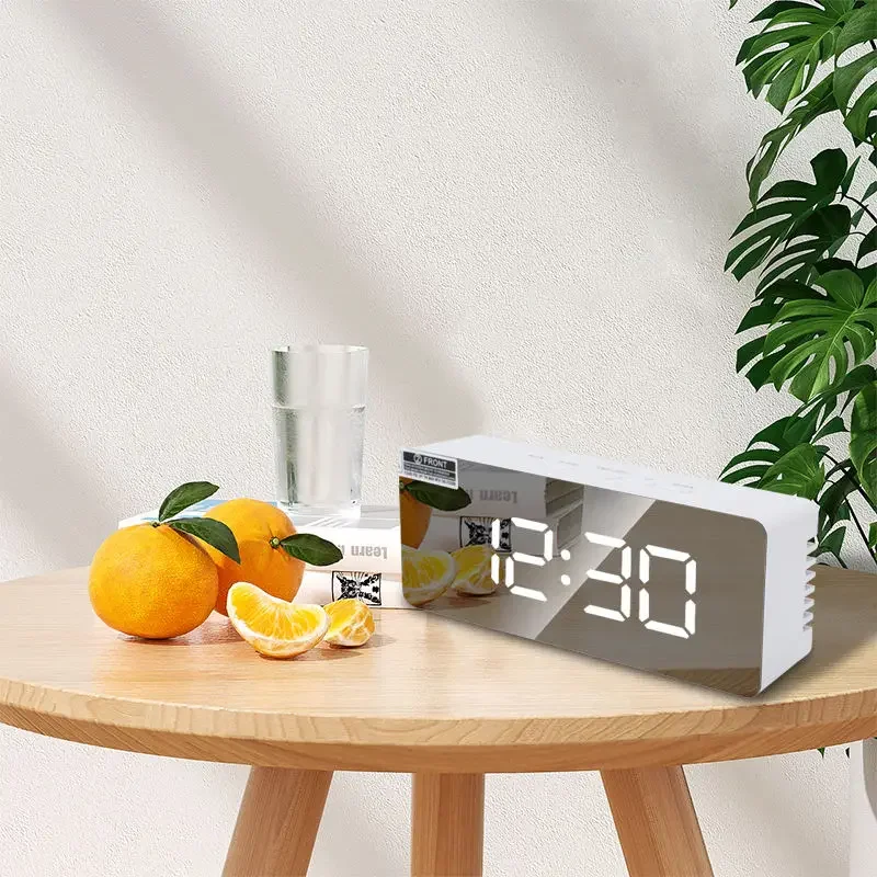 Digital Alarm Clock LED Electr - Home Office Alternative 评论和价格