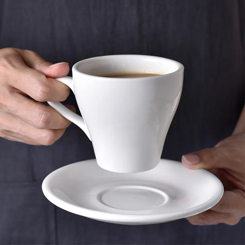 Weißes Keramik-Kaffeetassen-Set mit Untertassen, Espressotassen für Zuhause, Nachmittagstee-Tassen für Restaurant, Café und Büro, Trinkutensilien
