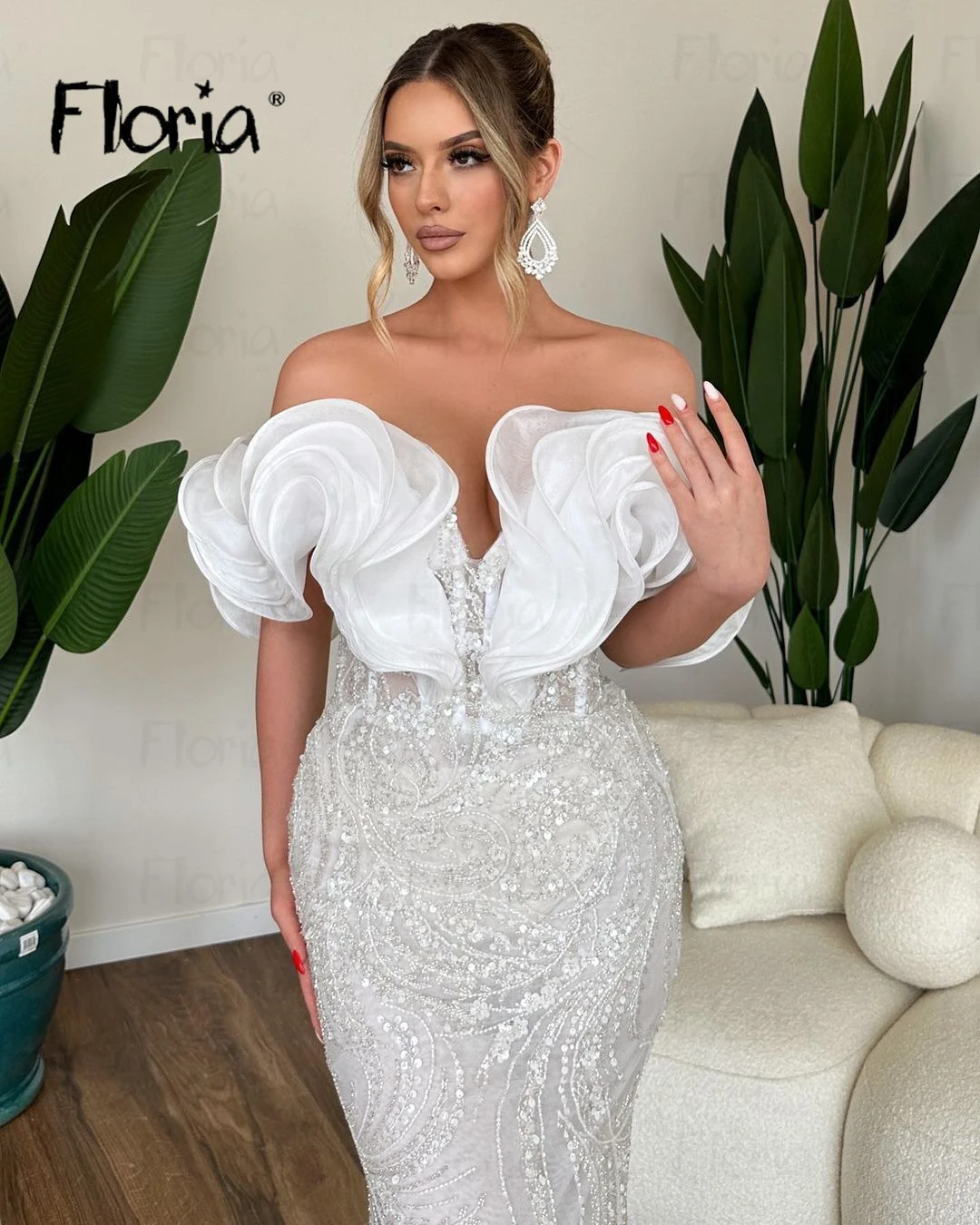 

Elegant Strapless Evening Dress White Long Mermaid Ruffles Party Dresses Dubai Celebrity Dresses For Women Customized De Soirée