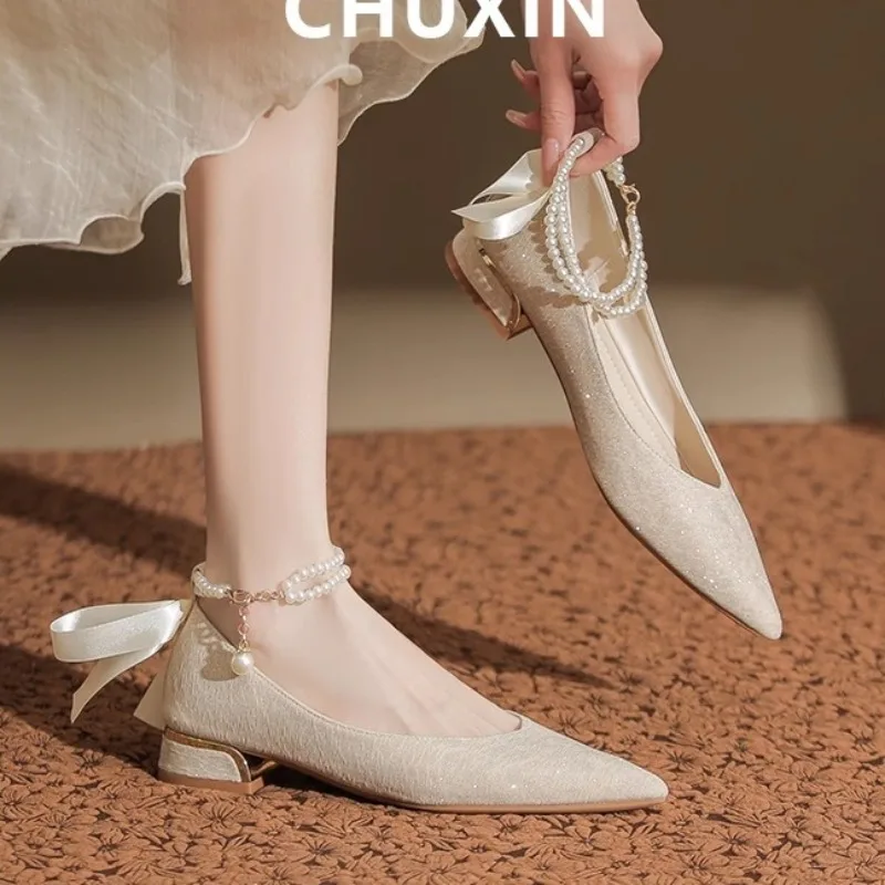 

2024 Новые модные туфли Мэри Джейн на блочном каблуке, женские свадебные туфли с острым носком и жемчугом на шнуровке и бабочке Женская Обувь