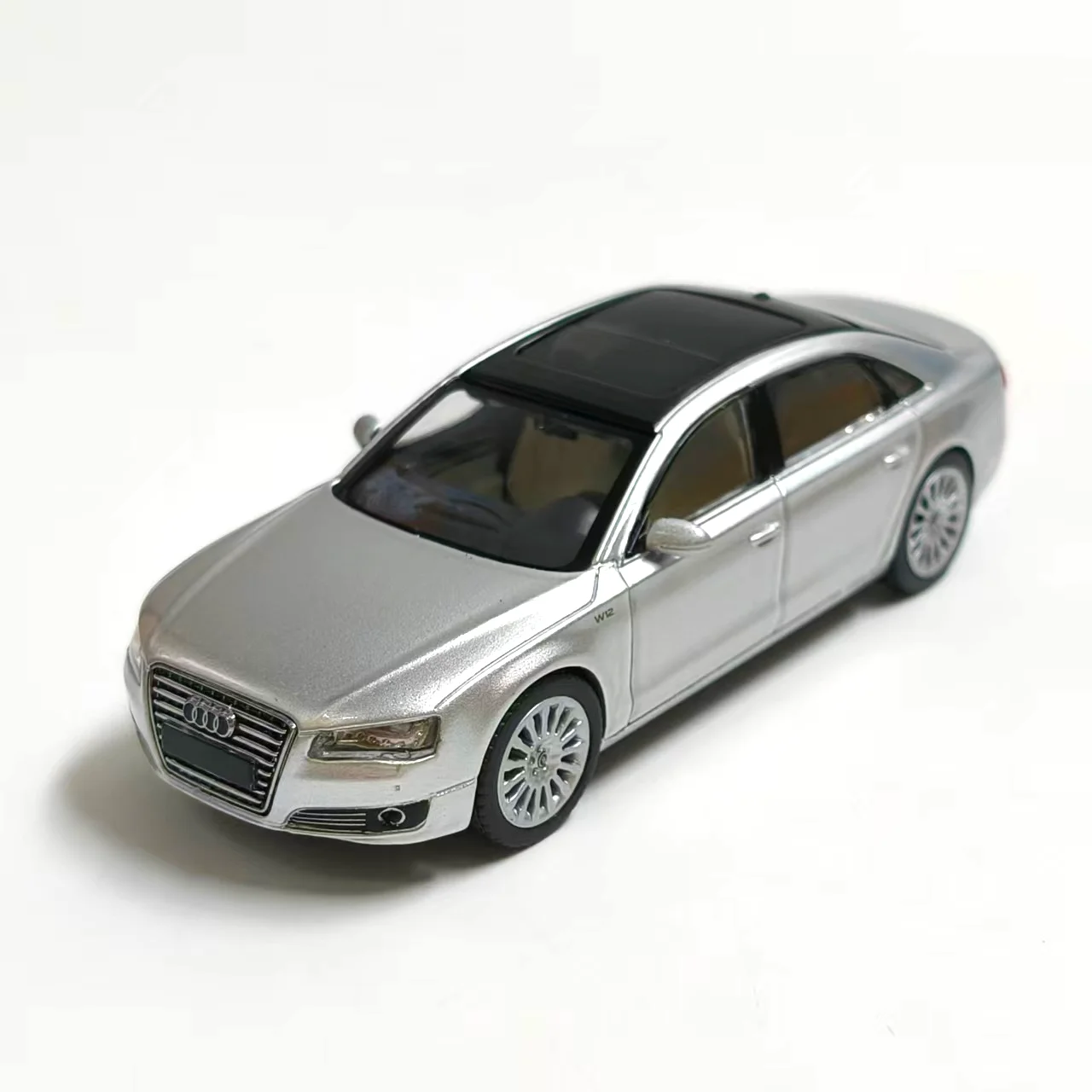 

Diecast 1:64 Scale Audi A8 LD4 Alloy Car Model Collectible Toy Gift Souvenir Display Ornament