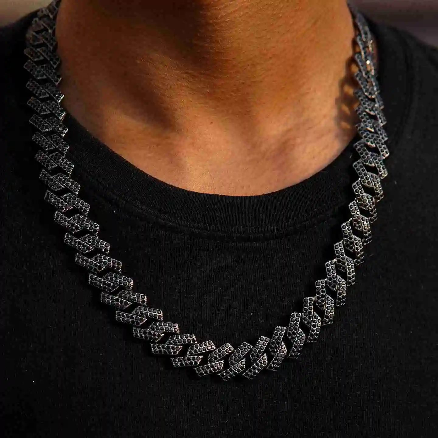

Iced Out Vvs Черный муассанит Кубинская цепочка из звеньев 12 мм Серебро 925 Ожерелье в стиле хип-хоп на заказ Кубинская цепочка из муассанита