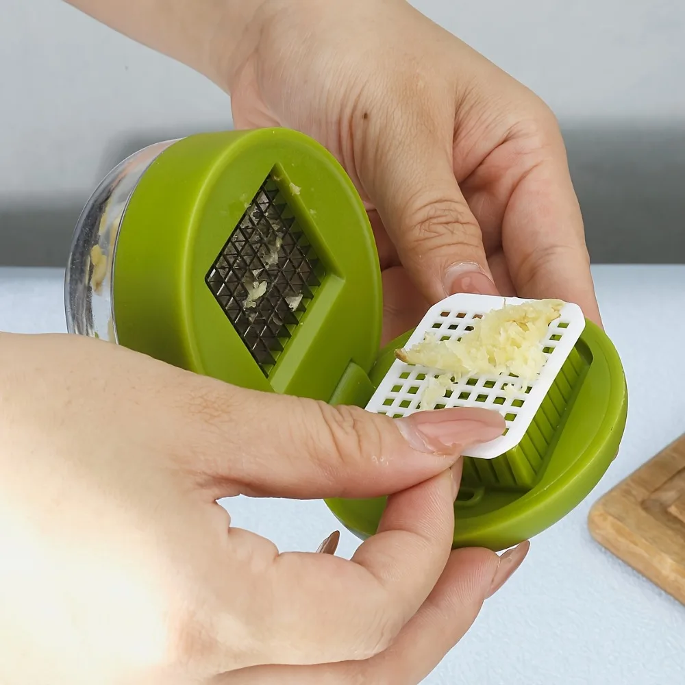 1PC Mini Manual Garlic Chopper, Handheld Garlic Crusher and Onion Vegetable Dicer with Container