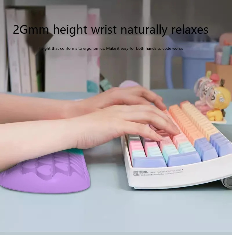 Silikon-Tastatur-Handballenauflage in Herzform, 3 Farben, ergonomische rutschfeste Schreibtischunterlage für Büro und Gaming – Detail 6