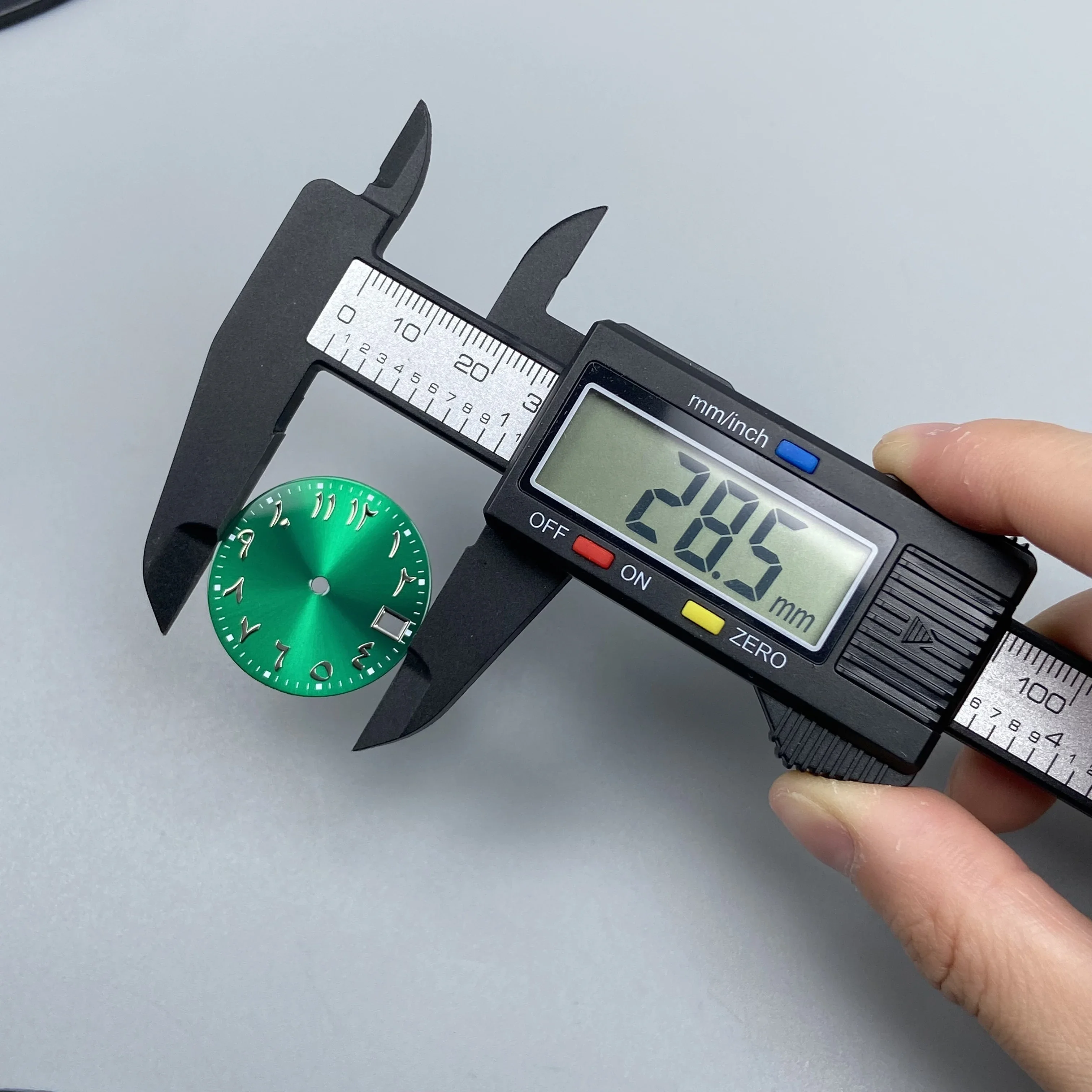 28,5mm Einzel-Datumsanzeige Zifferblatt ohne Logo mit arabischen Ziffern, passend für NH35 NH36 Uhrwerke, Uhrenzubehör, Uhrenreparaturwerkzeug für Seiko Mod Zifferblatt – Detail 2