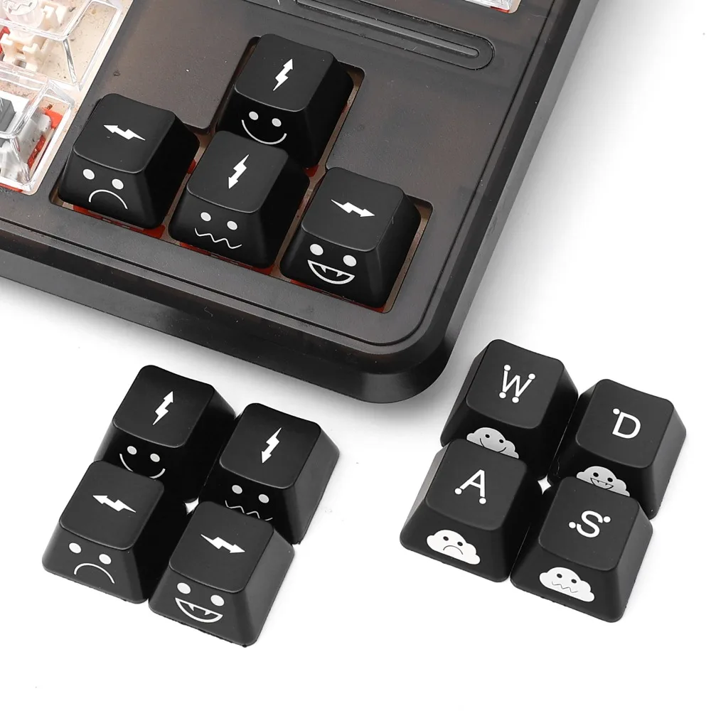 น่ารัก Emo Backlight Keycaps ชุด WASD ลูกศรทิศทางปุ่มสีดํา Broadside แสงคีย์สําหรับแป้นพิมพ์เครื่องกลสําหรับ MX Switch