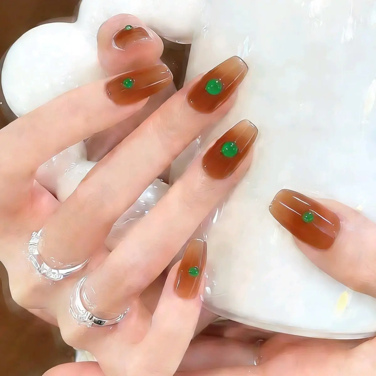 Natural A jadeite full of green top bead ring surface, various inlays and manicures embellished with Guatemalan jadeite