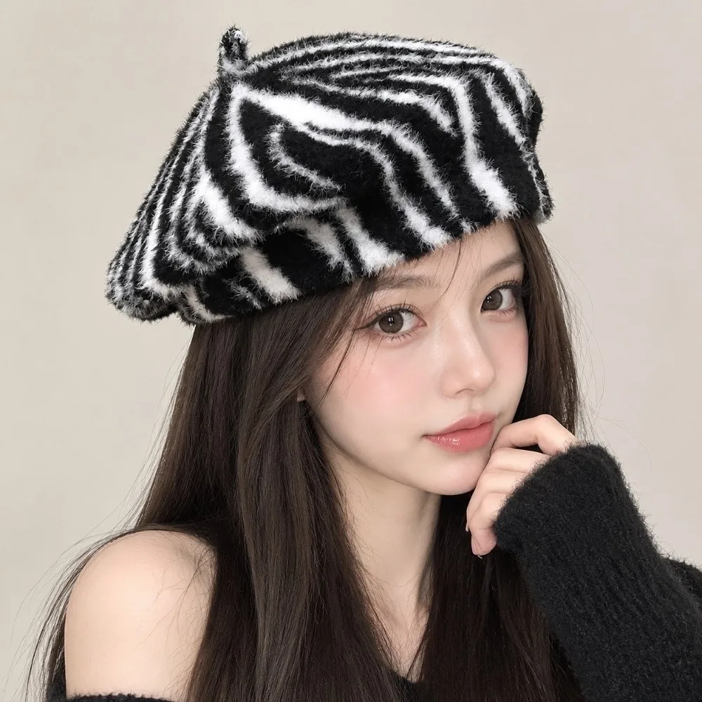 Classic Zebra Stripes Beret Hat Striped Pattern Casual Painter Hat Versatile Newspaper Hat Daily Wear