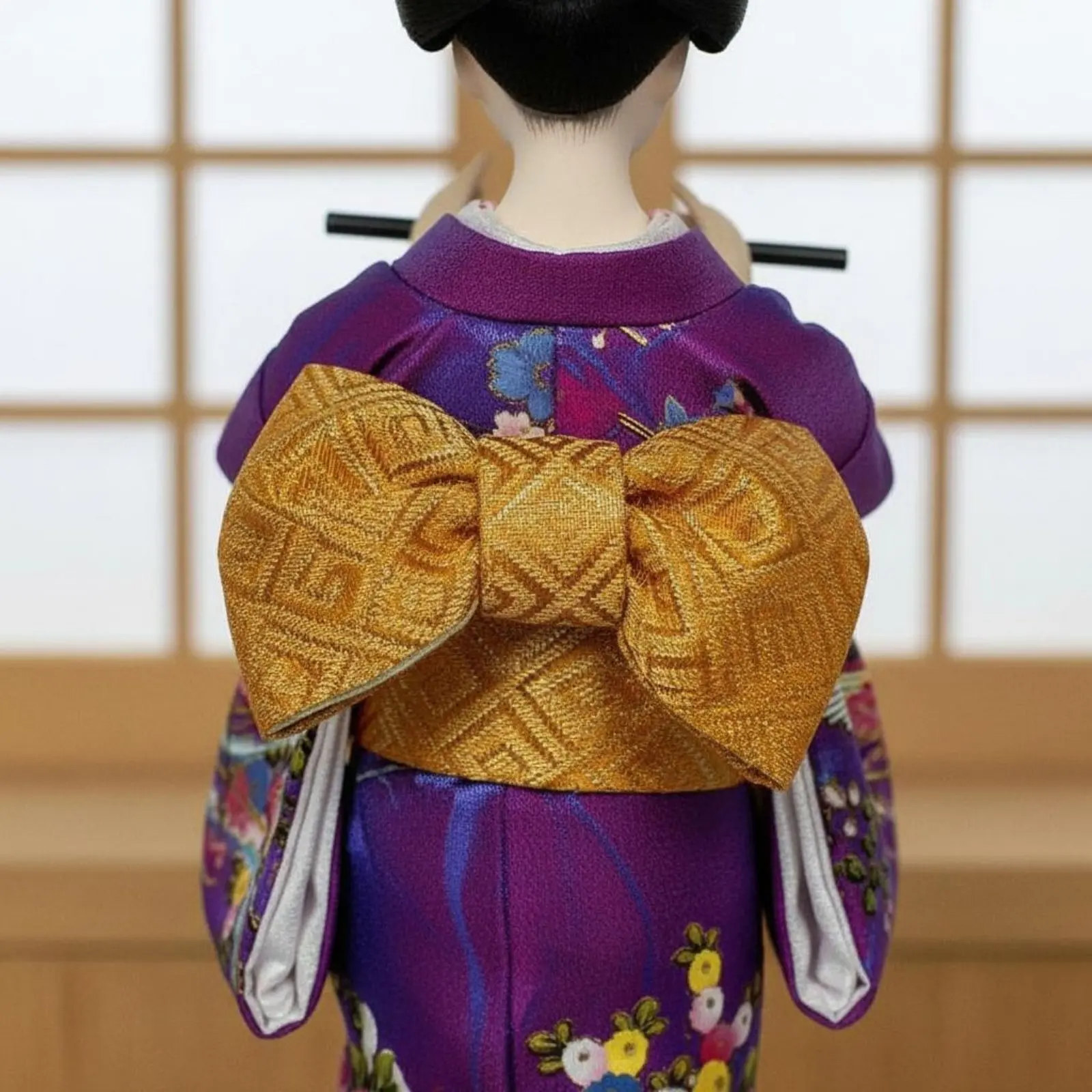 

Японская кукла-гейша: элегантная фигурка в кимоно, традиционная японская леди, ручная работа, украшение для дома