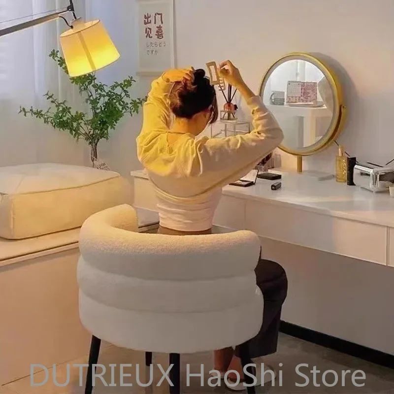 

Arm Makeup Chairs Salon Balcony Bedroom Luxury Modern Comfortable Living Room Chairs Bar Stools Fauteuil Salon Unique Furniture