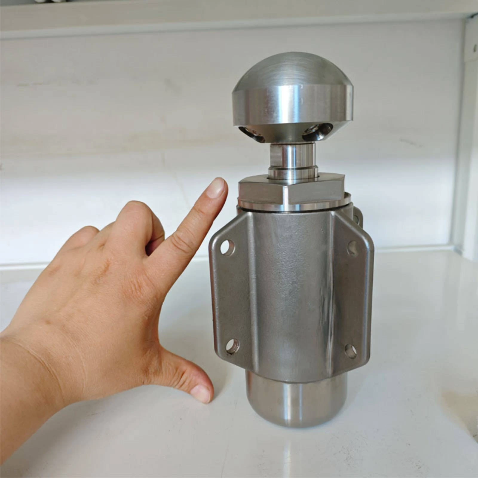 Rotating Spray Nozzle with Flange Stainless Steel High-Pressure Rotating Nozzle Sprayer Sturdy Compact for Plumbers