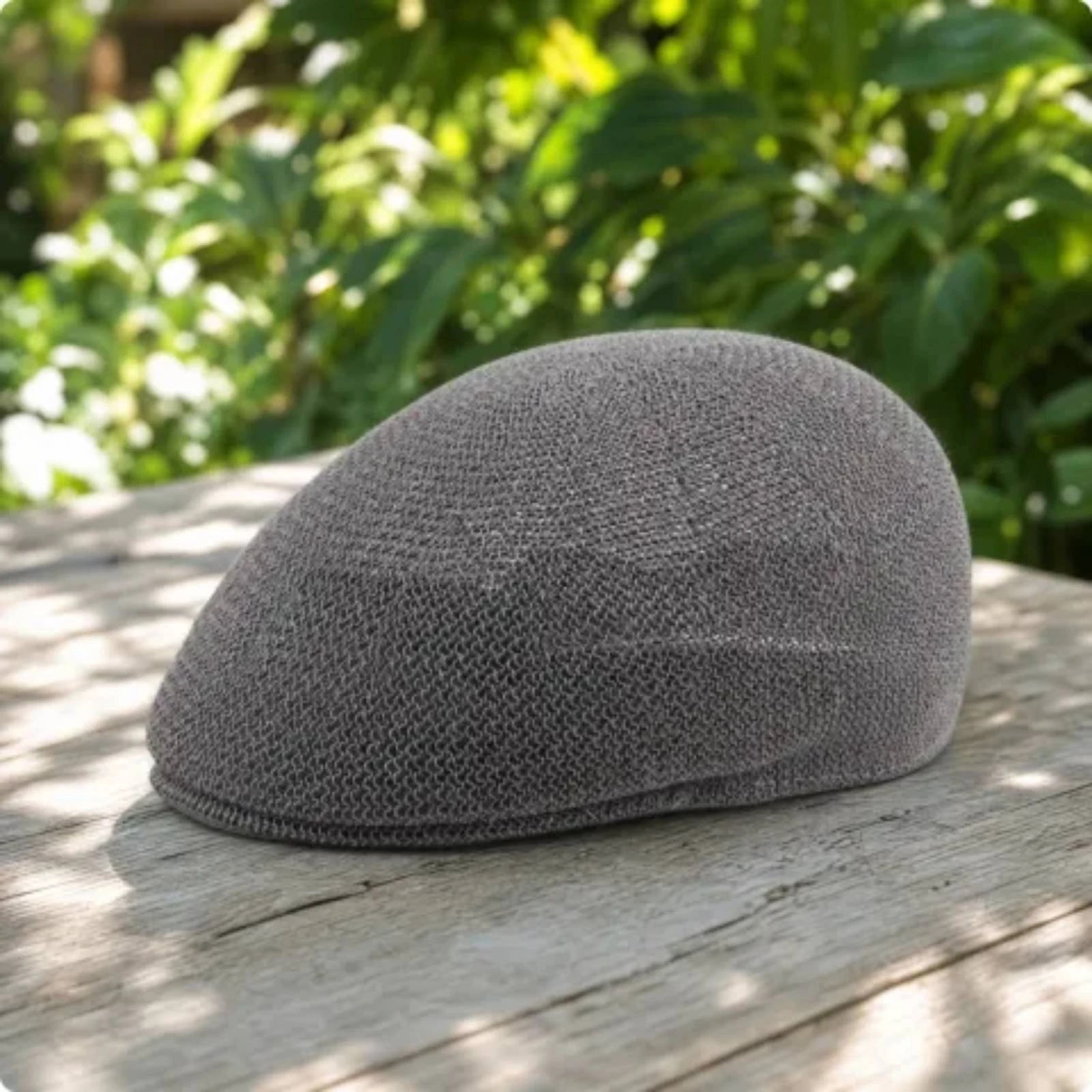 Beret-Style Sun Hat with Short Brim Classic Woven Paper-Straw Cap Straw Beret Fashionable Open-Mesh Summer Hat Stylish