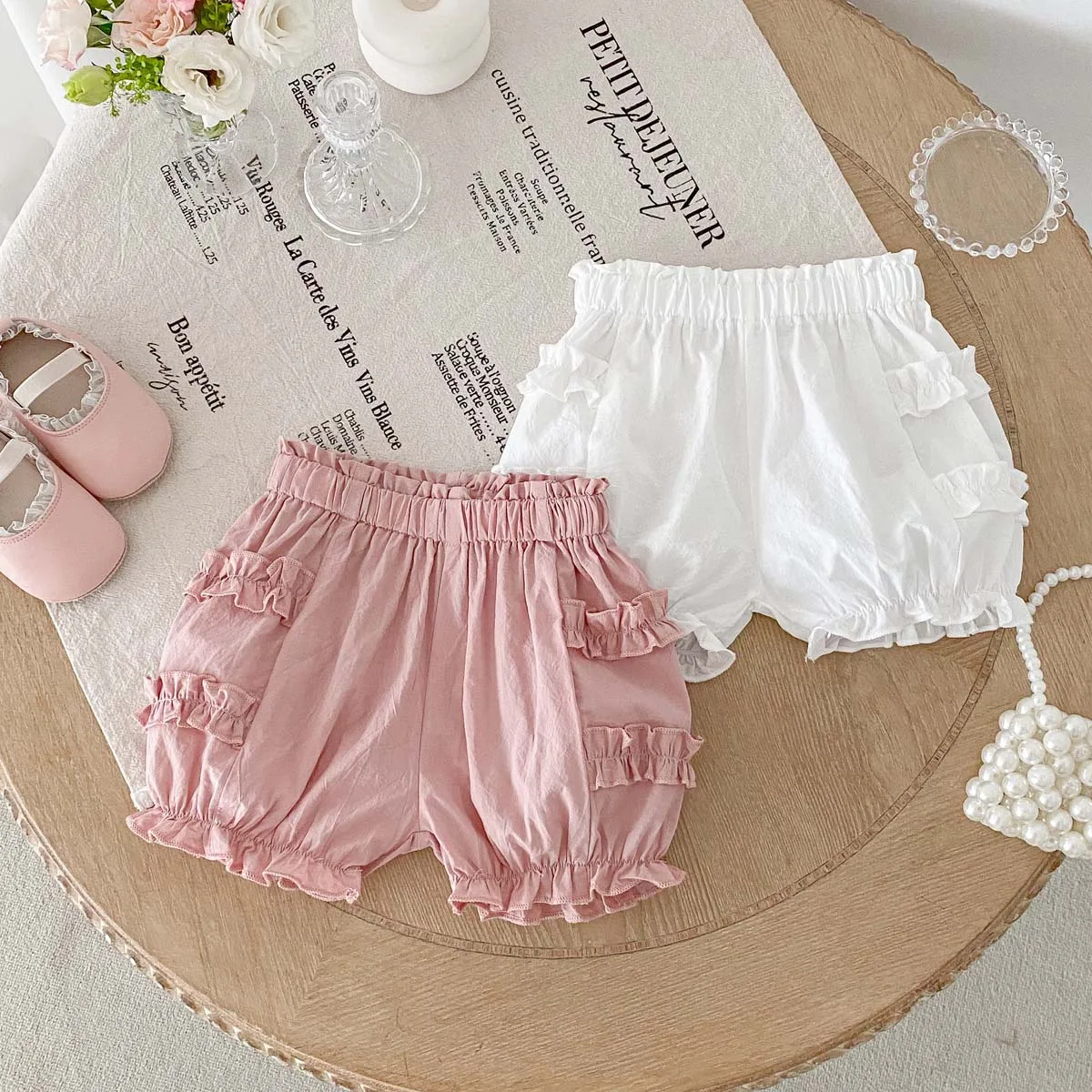 Summer baby girl thin cotton bud shorts, baby girl solid color wood ear sweet casual pants versatile, very suitable for home and