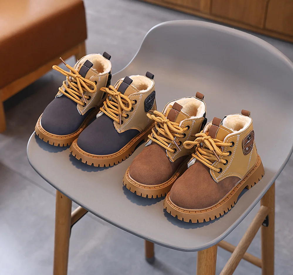 Kids Warm Plush Snow Boots Boys Fashion Retro Soft Leather Shoes Baby Outdoor Cotton Shoes Winter New Girls Toddler Booties