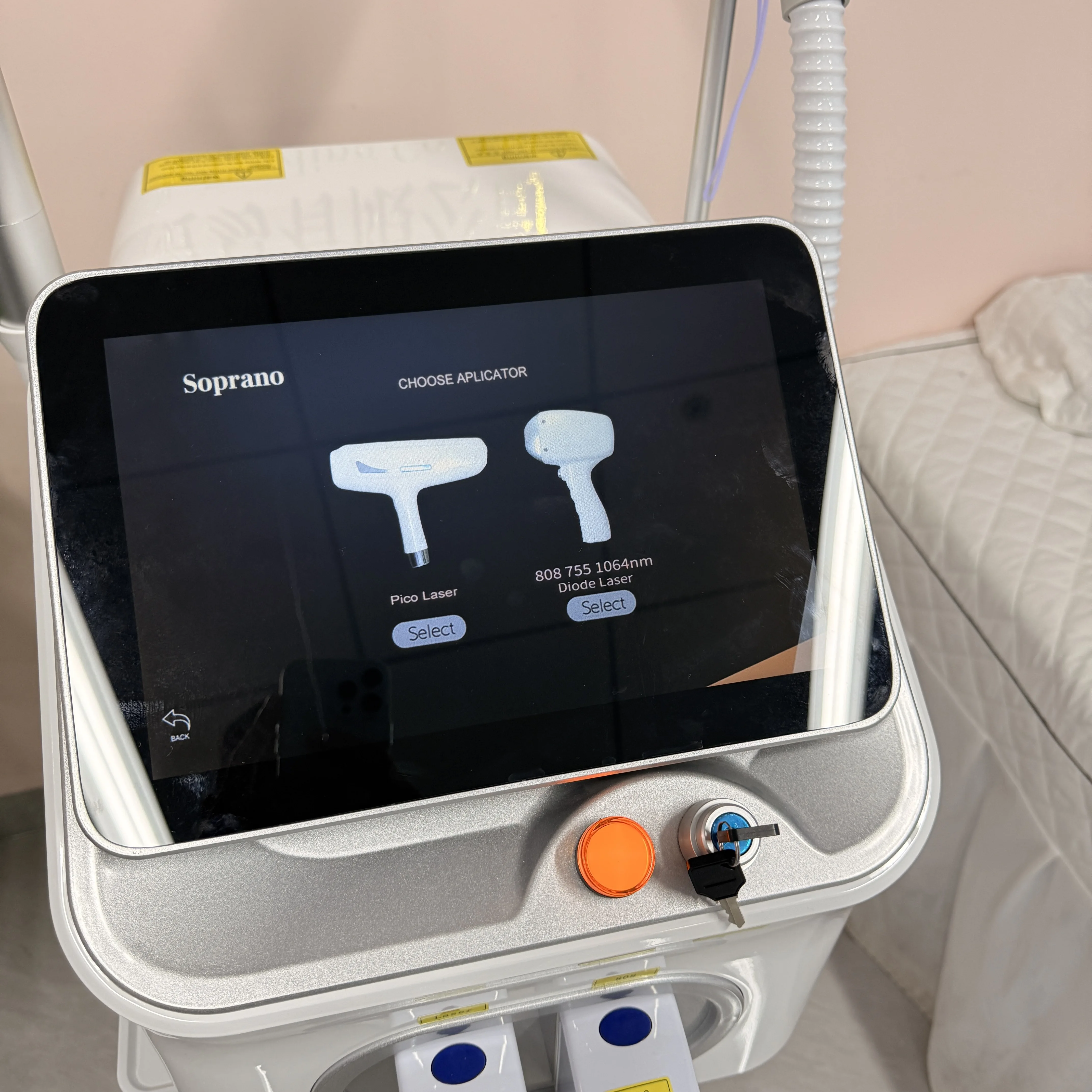 

Diode Hair Removal Laser FAC 6000W 2‑in‑1 4‑Waves 755 808 940 1064nm Picosecond Device for Body Hair Removal & Tattoo Removal