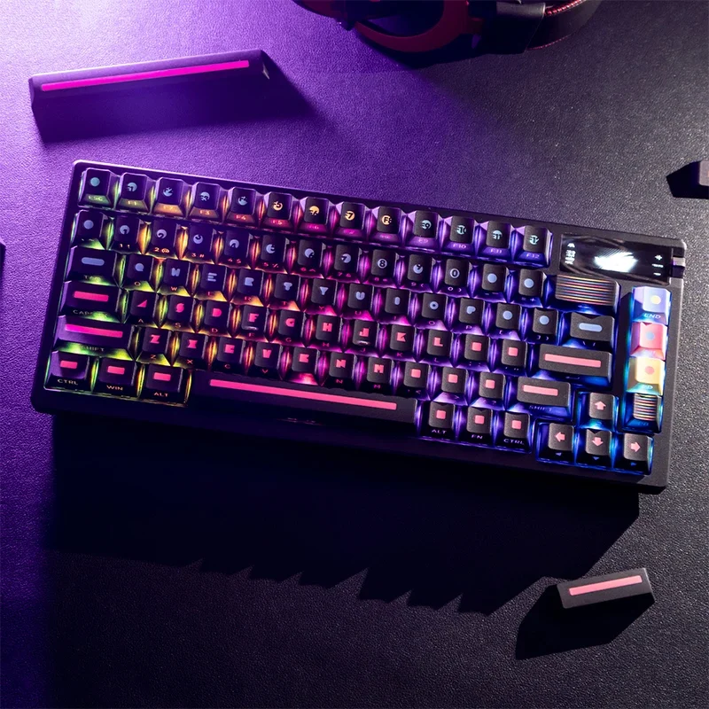 Qiankun موضوع Keycap مجموعة 135 مفاتيح الجانب محفورة شفافة PBT صبغ التسامي OEM كيكابس لملحقات لوحة المفاتيح الميكانيكية