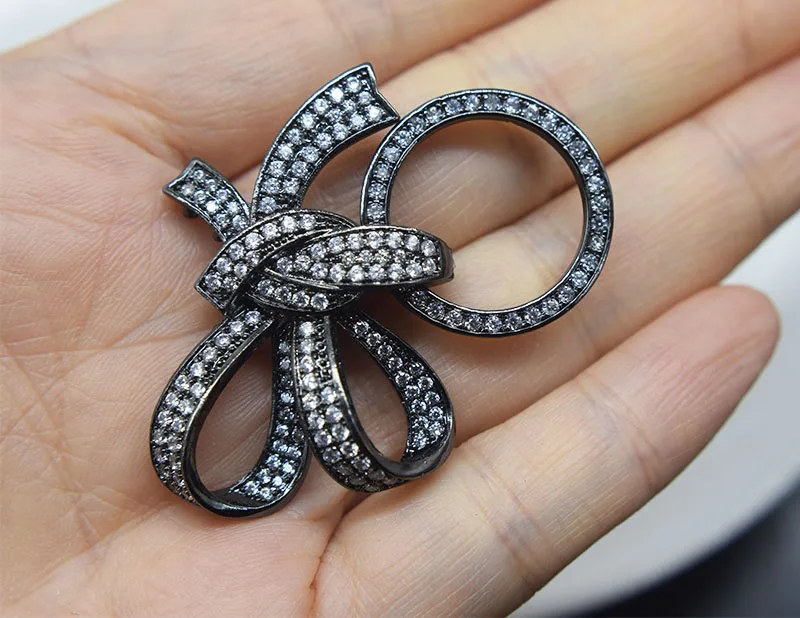 one pcs  white yellow golden knoted plated  knot shape Jewelry Clasp MORE string wholesale lock  hook FPPJ FPPJ