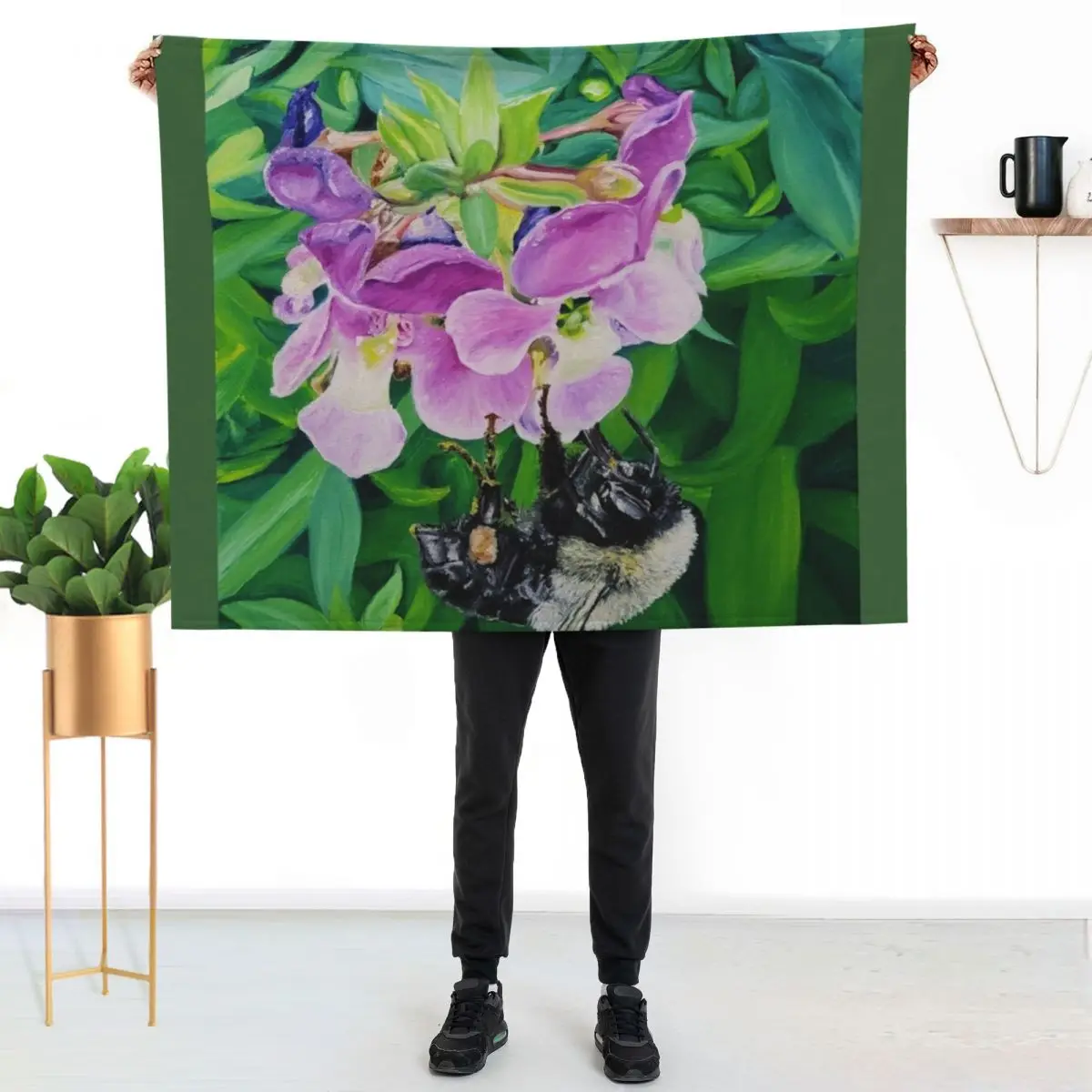 Bee Blossom Throw Blanket Soft Breathable Blanket for Night Sleeping
