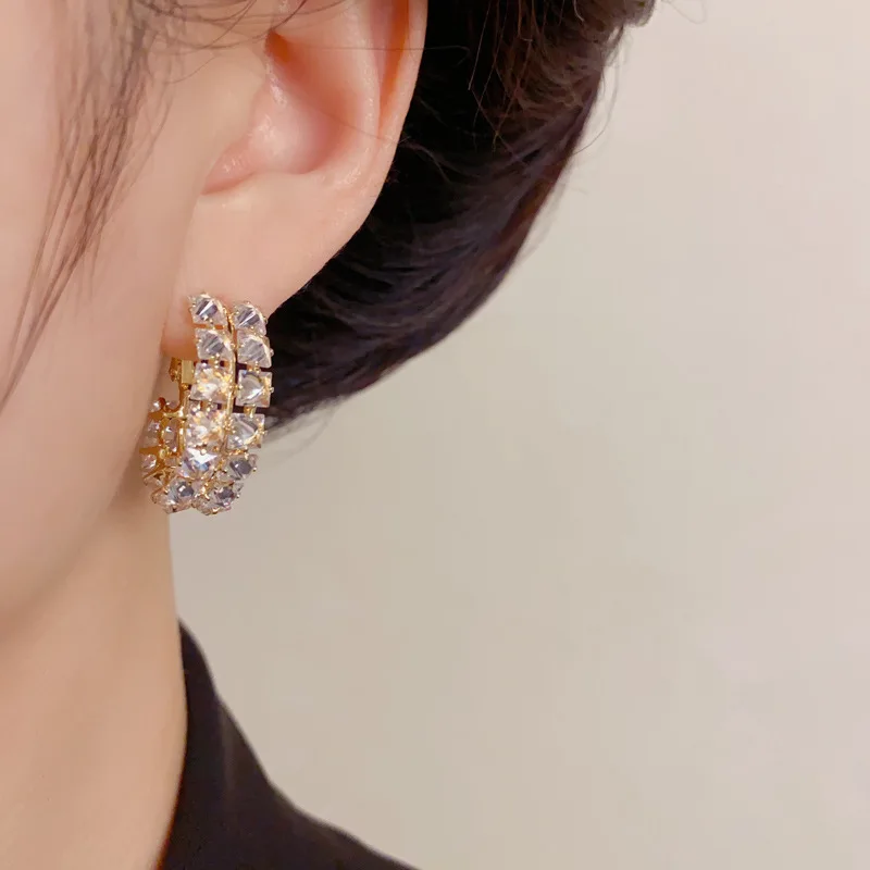 Personalized fashion full diamond geometric earrings women's exquisite light luxury versatile super flash ear buckle