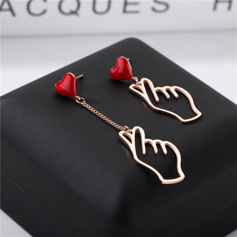 Trendy Korean Finger Heart Earring for Women Love Hand Gesture Asymmetry Stud Earrings Valentine\'s Day Collar Pendientes Bijoux