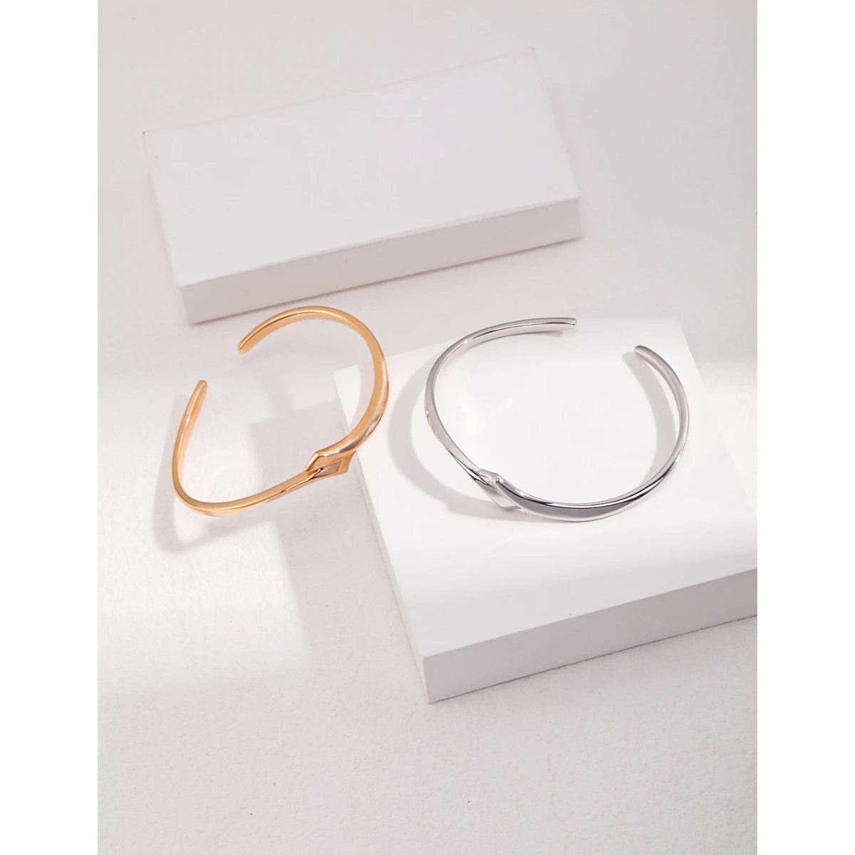 Brand new S925 pure silver plated with 18K gold | European and American minimalist plain silver bracelet, adjustable size 101648