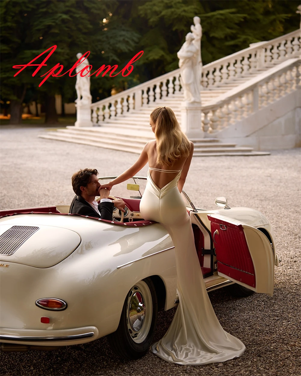 Customized High Quality White Satin Wedding Dress Temperament Halter Sleeveless Bridal Gowns Chapel Train Backless Mermaid Dress