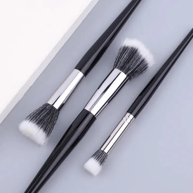 1pc Dual Color Fluffy Blush Brush, Soft Synthetic Bristle Flat Top Loose Powder Cosmetic Brush for Even Makeup Application Beauty Tool