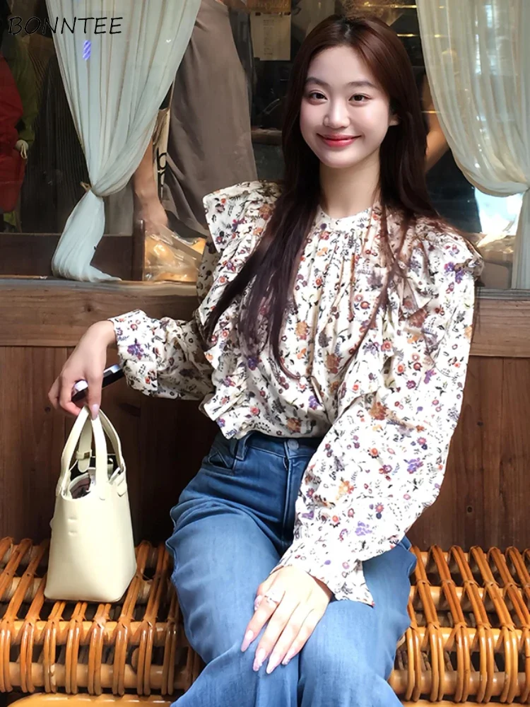 

Retro Floral Shirts Womens Tops Tender Ruffles Design Aesthetic Girlish Chic Holiday Versatile Korean Fashion Soft Chemise Femme