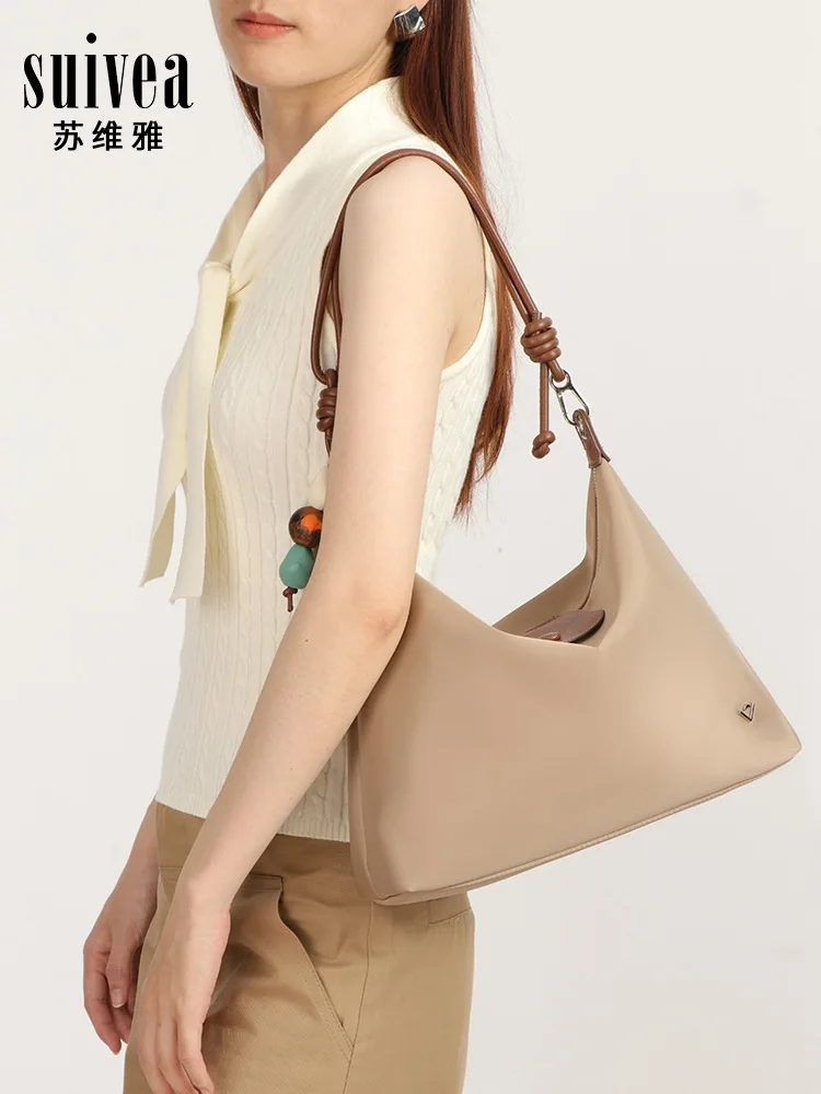 Large Capacity Tote Bag Lightweight Waterproof Nylon Shoulder Bag for Easy Carrying And Storage High-Quality Commuter Handbag
