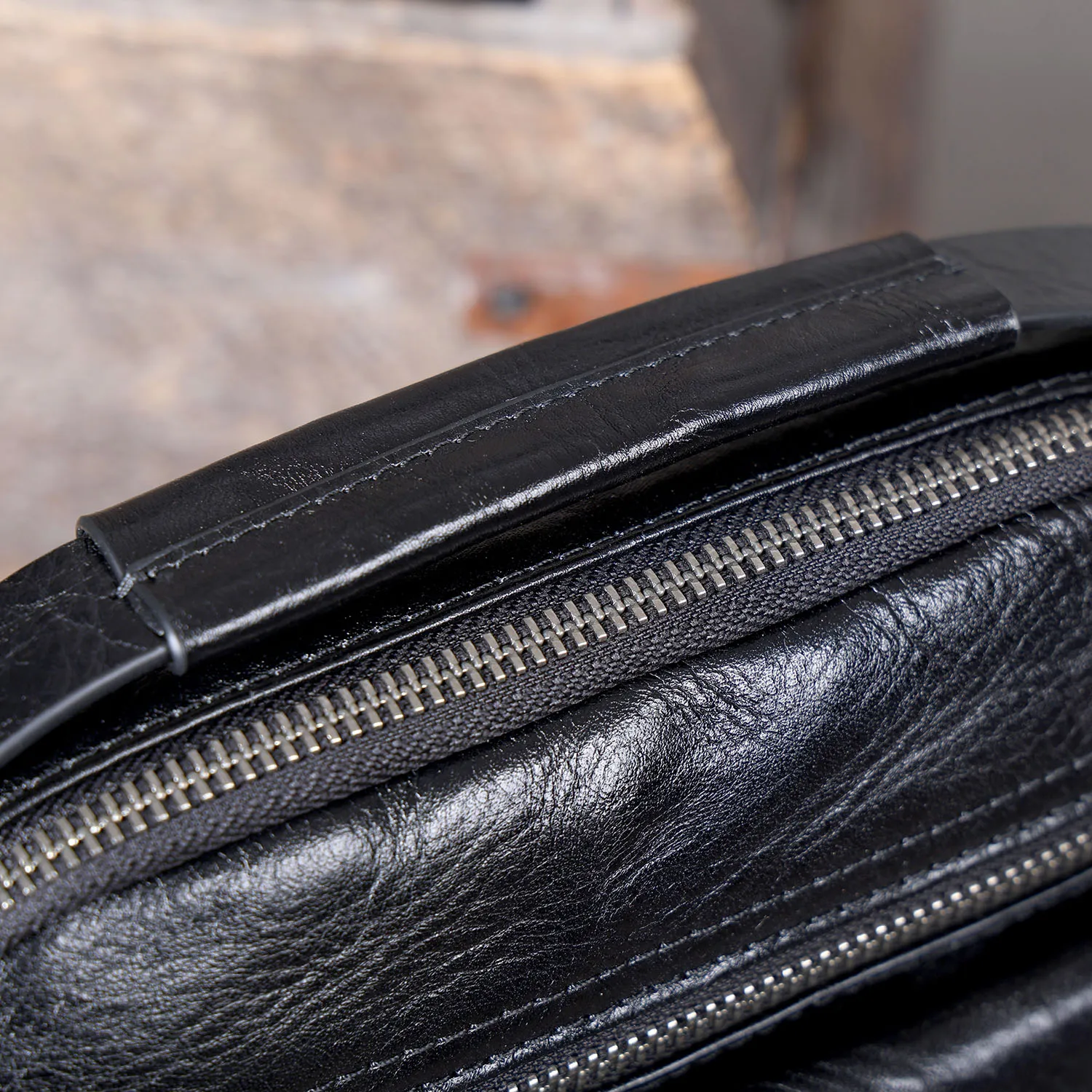 S.WORKER Echtleder Herren Umhängetasche Messenger Bag Crossbody-Taschen für Männer Rindsleder Oberleder Modischer Casual-Stil – Detail 13