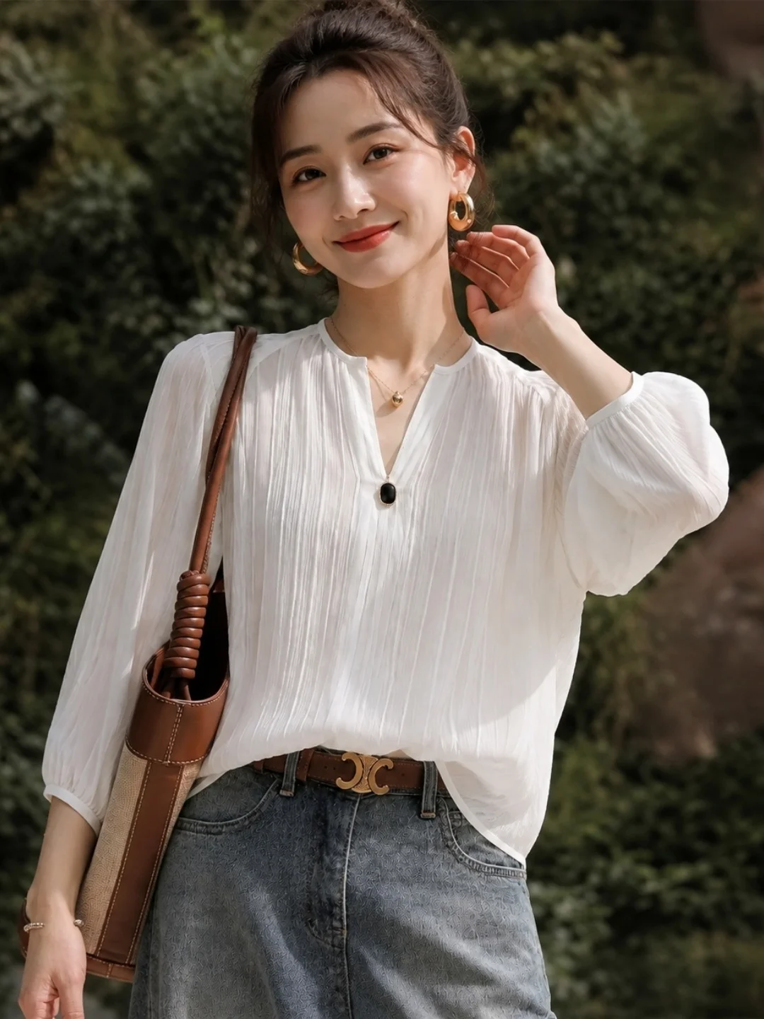 Laid-back Style Loose Fit  Color Shirt Versatile Autumn Design Trendy Age-reducing Top for Young Women Commute Fashion