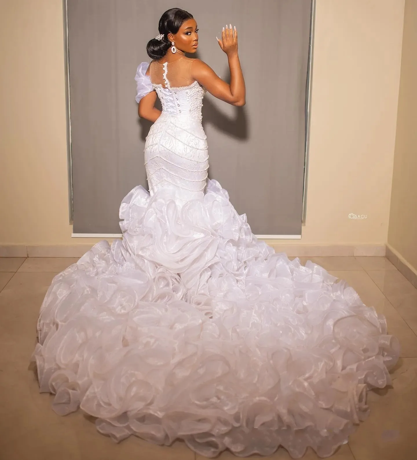 

2025 Luxury Mermaid Wedding Dress For Bride Bridal Gowns Illusion Tassel Rhinestones Beaded Pearls Crystals Vestidos De Noiva