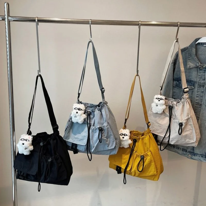 

Шикарная элегантная новинка 2025 года, женская роскошная брендовая кожаная сумка через плечо, известный дизайнер, популярная простая классика ​