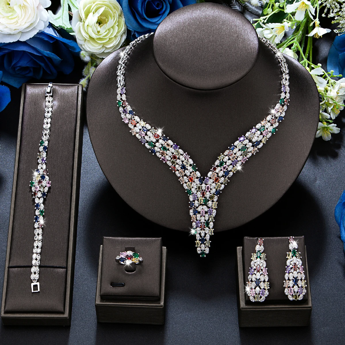 

Fashion · Bridal Zircon Full Treasure Set, Suitable for Women's Party 4-piece Set Luxury Dubai Nigeria Crystal Wedding Necklace