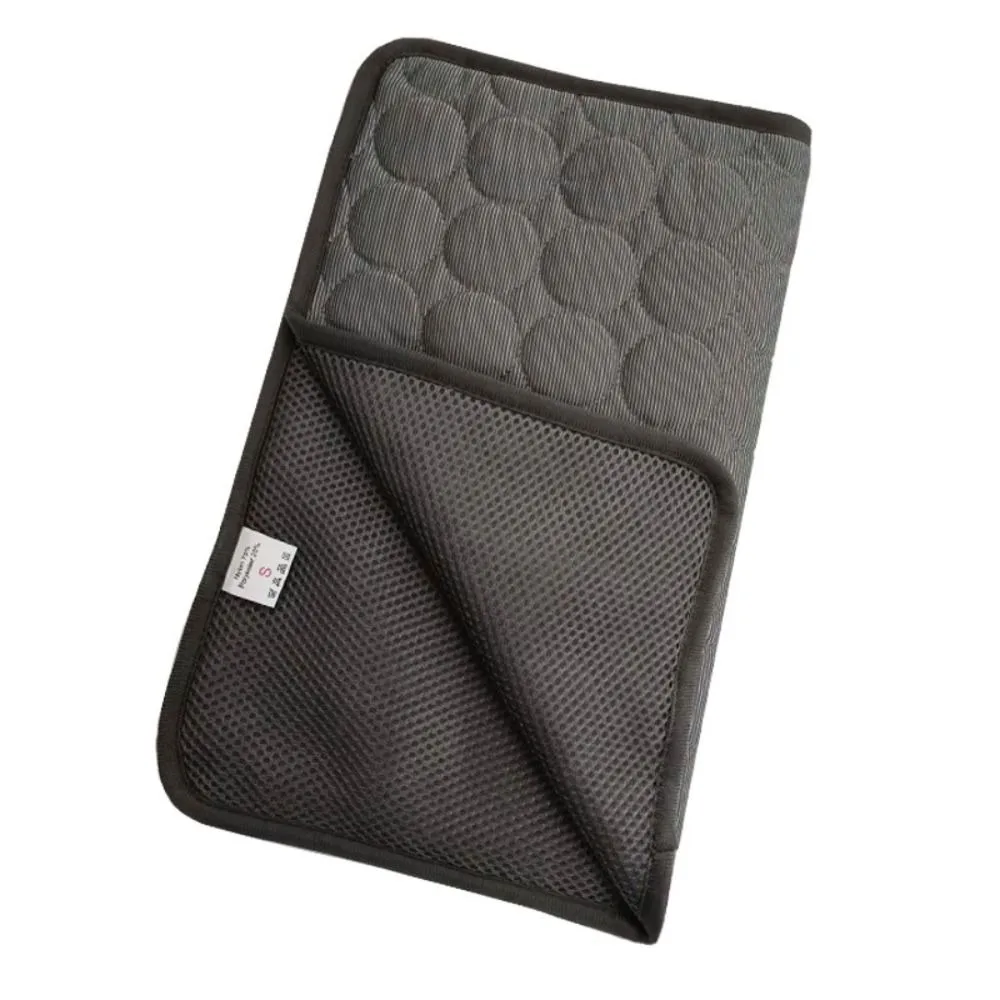 المهنية الحرير الجليد الحيوانات الأليفة التبريد حصيرة امتصاص الماء سيارة القط وسادة النوم EZ نظيفة إبقاء تبريد سرير الكلب الاطفال والكبار